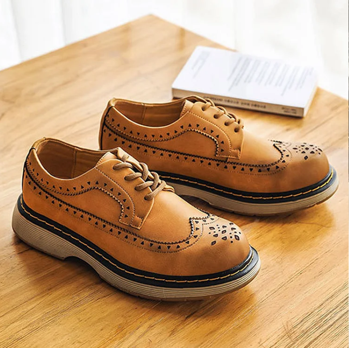 Vintage Brogue Carved Casual Shoes