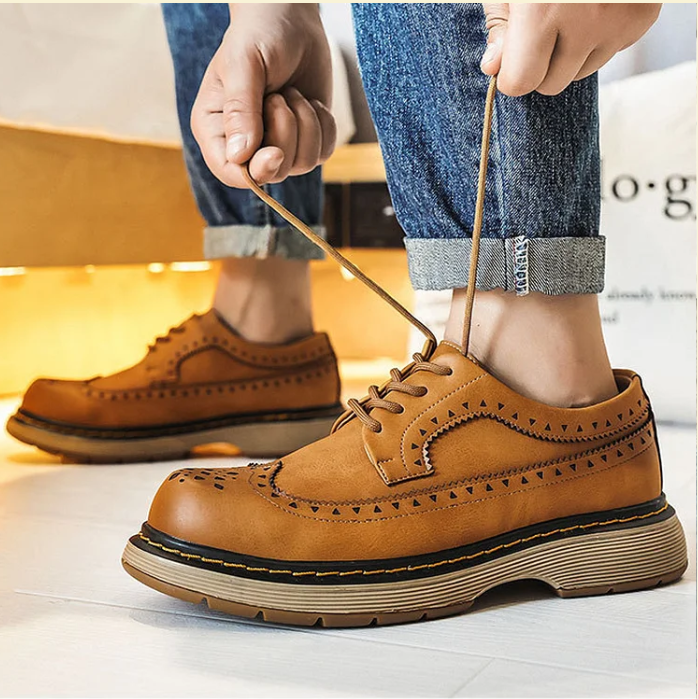 Vintage Brogue Carved Casual Shoes