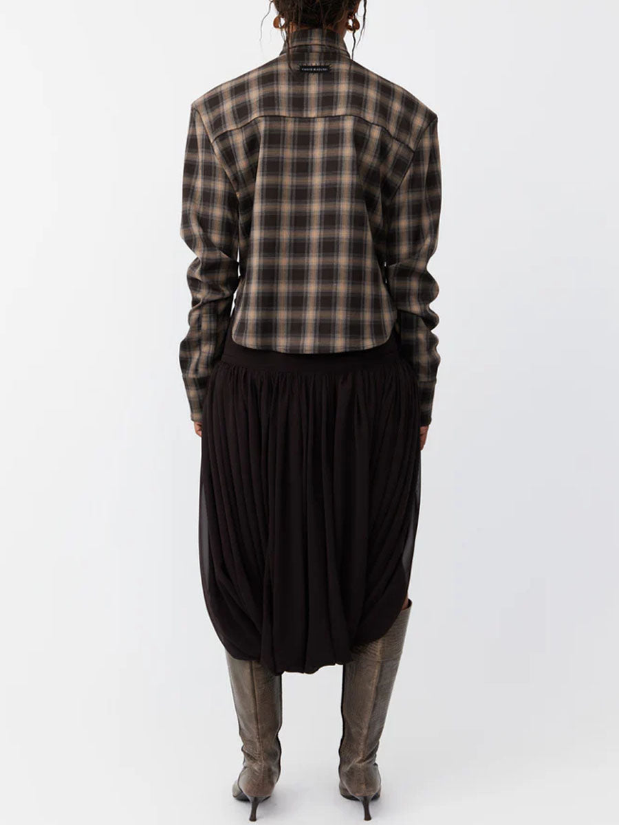Low-neck plaid shirt